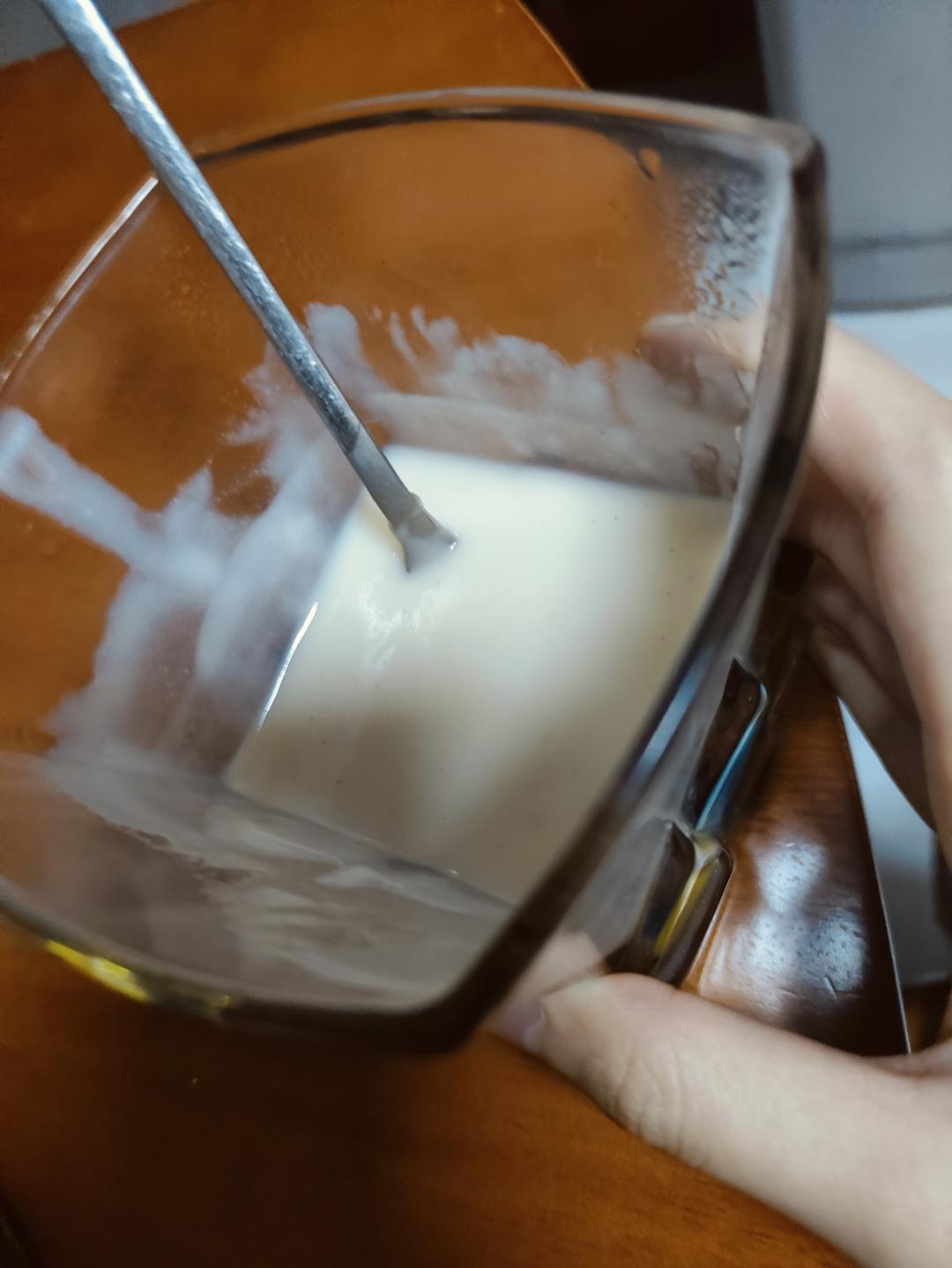 家里平常这样的剩米饭，别再丢掉了，教你做成一道非常好吃的甜品