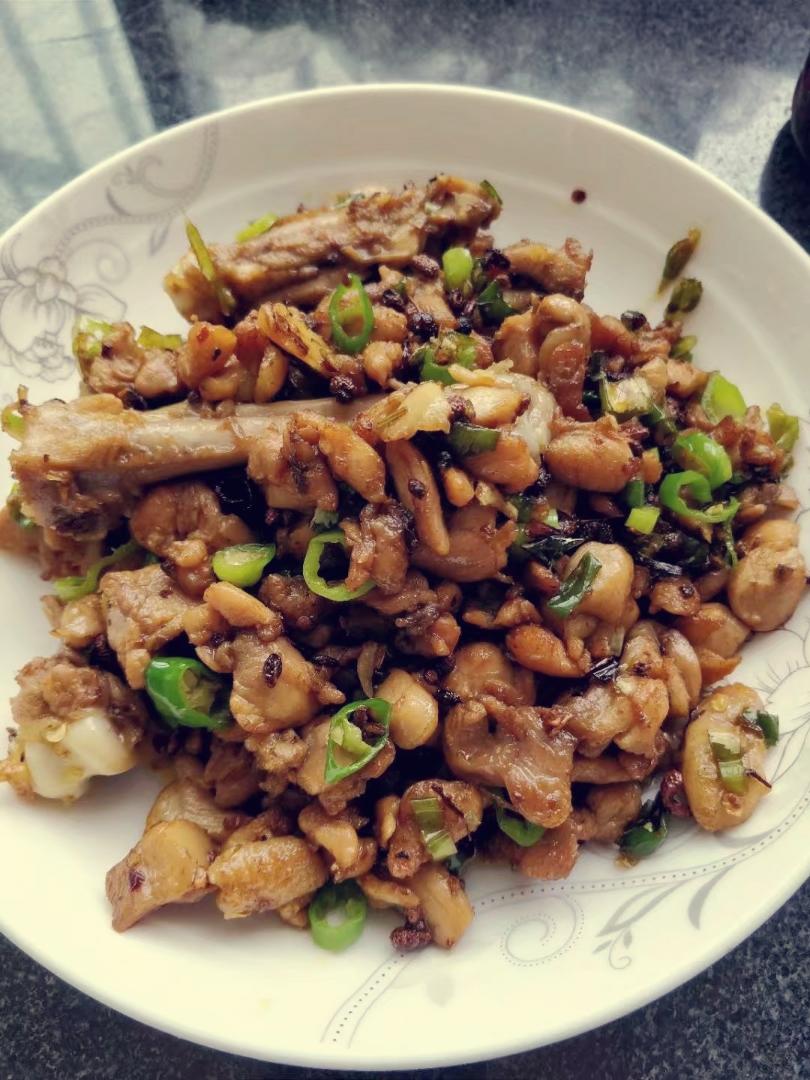 青椒炒鸡腿肉（大厨级别）