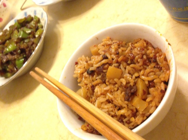 秘制土豆焖饭
