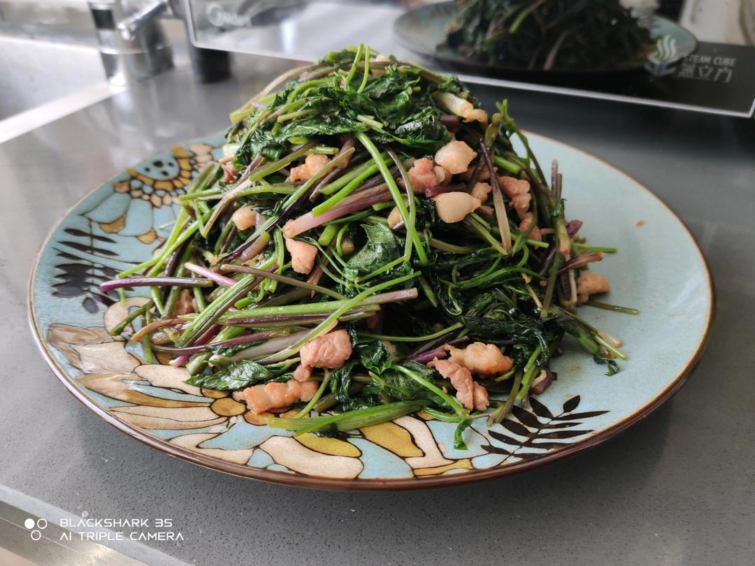 清炒山芹菜