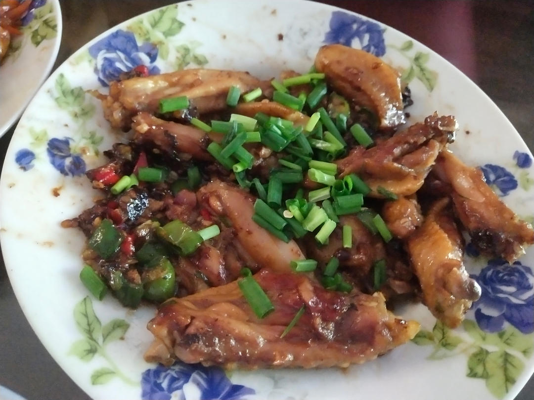 好吃到舔手指的蒜香鸡翅‼️