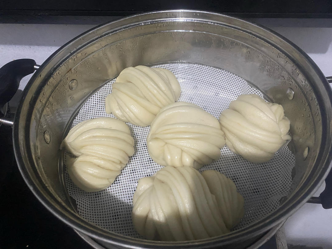 🌺椒盐葱香花卷🌺（操作简单，好吃又好看）