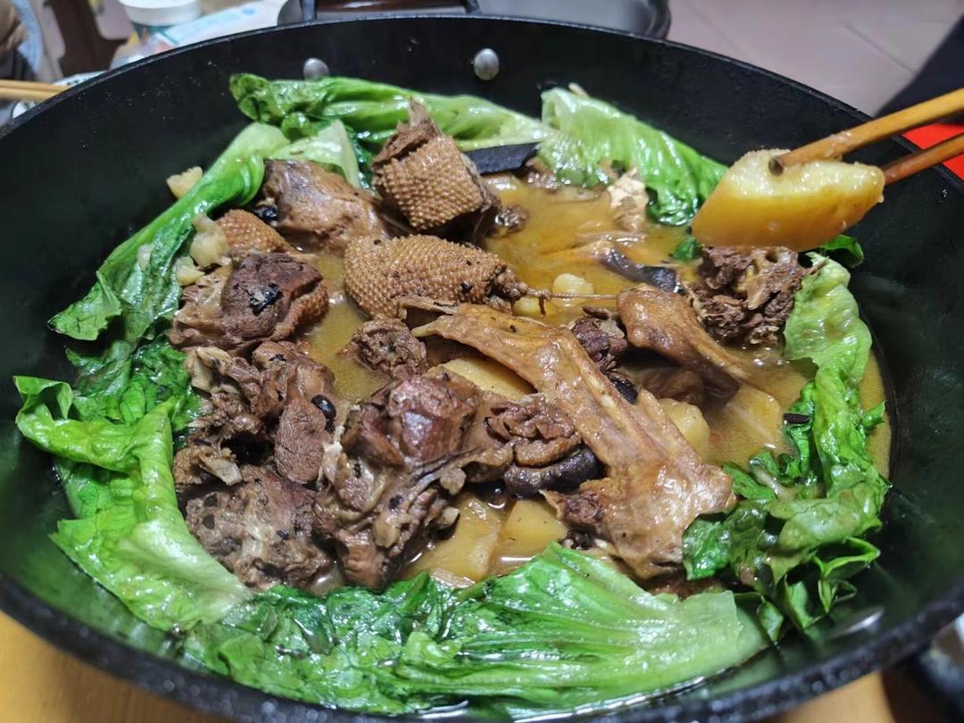 [原创] 东北名菜，铁锅炖大鹅土豆