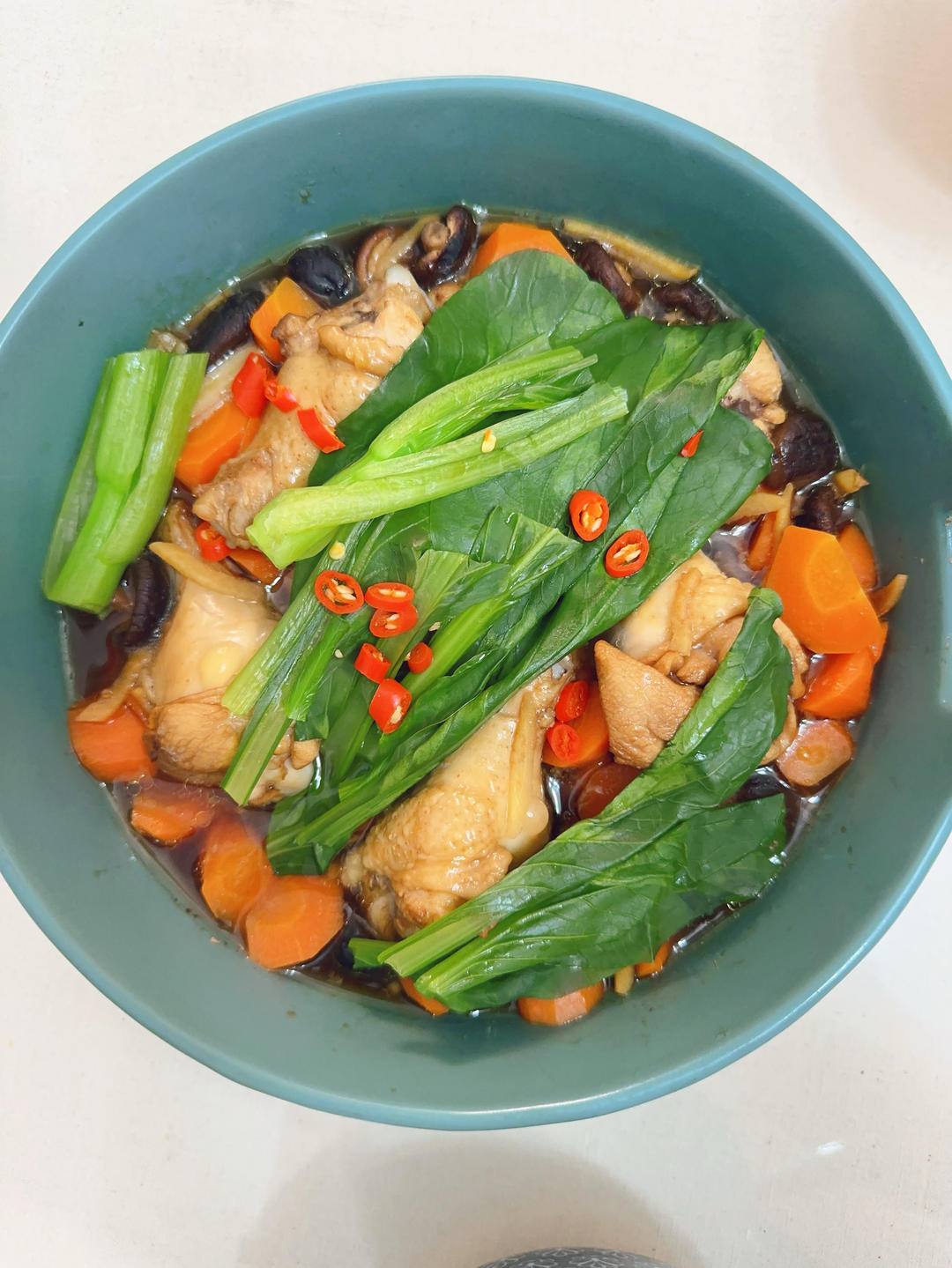 一人食｜香菇蒸鸡翅根·白灼甜柑西兰花