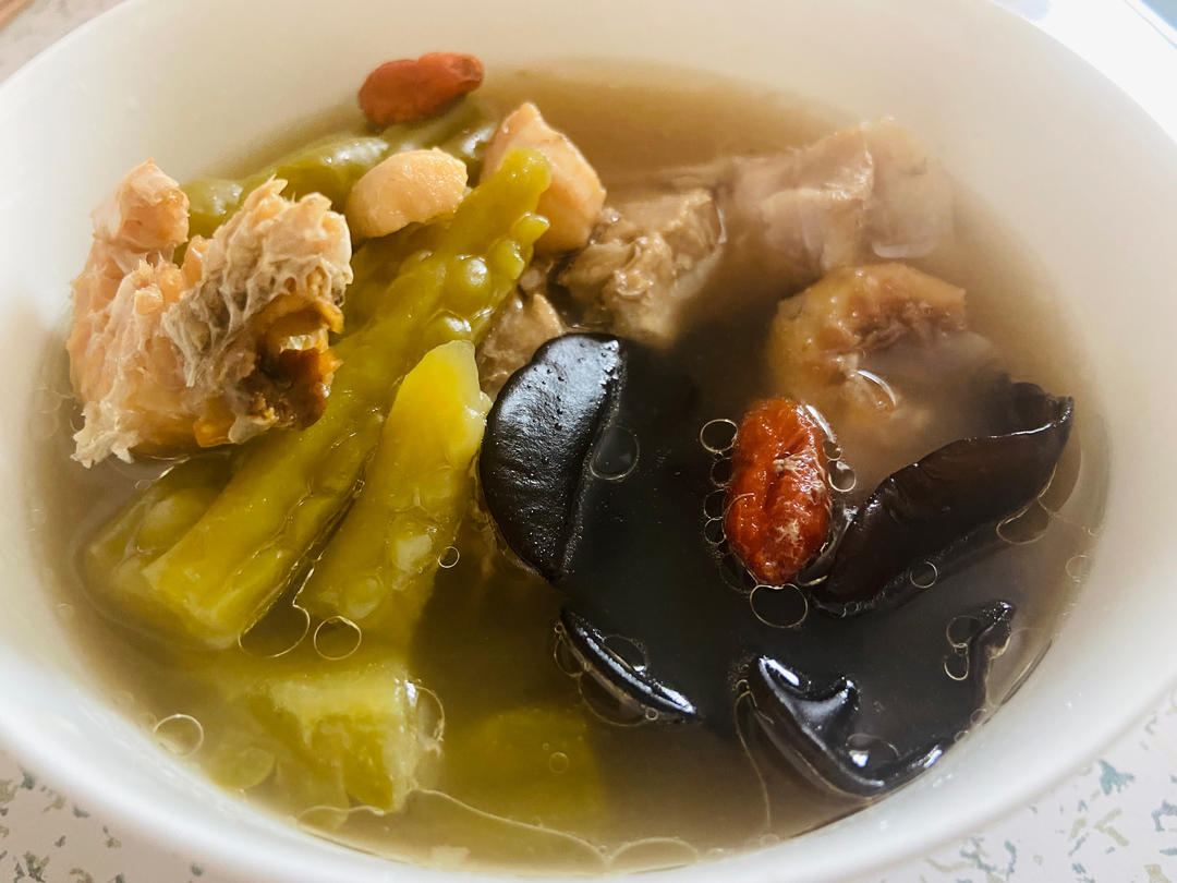 午餐•2022年5月1日