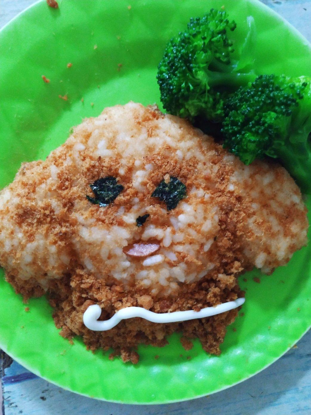 哄娃人气早餐【咸蛋黄肉松饭团】泰迪版-每天都是六一节