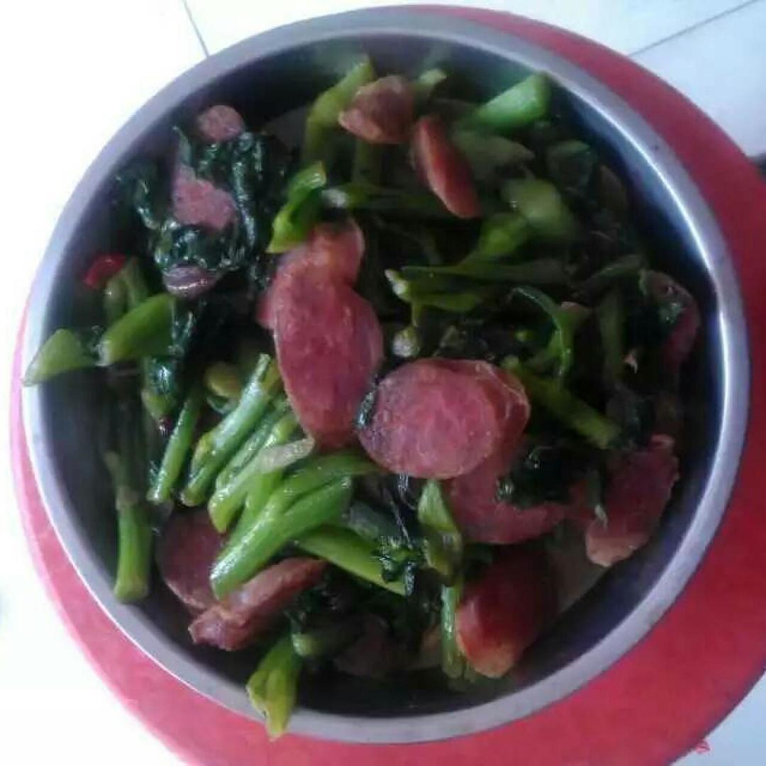 香肠炒菜苔