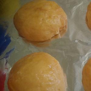 橙皮酱松软奶油小面包的做法 步骤5