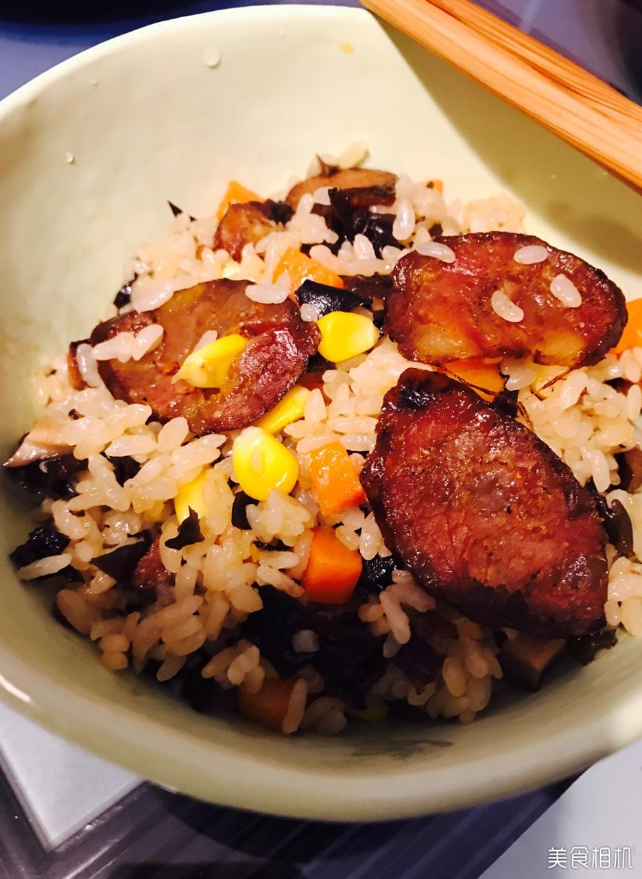 香菇辣肠焖饭 Fried Rice With Sausage &Mushroom