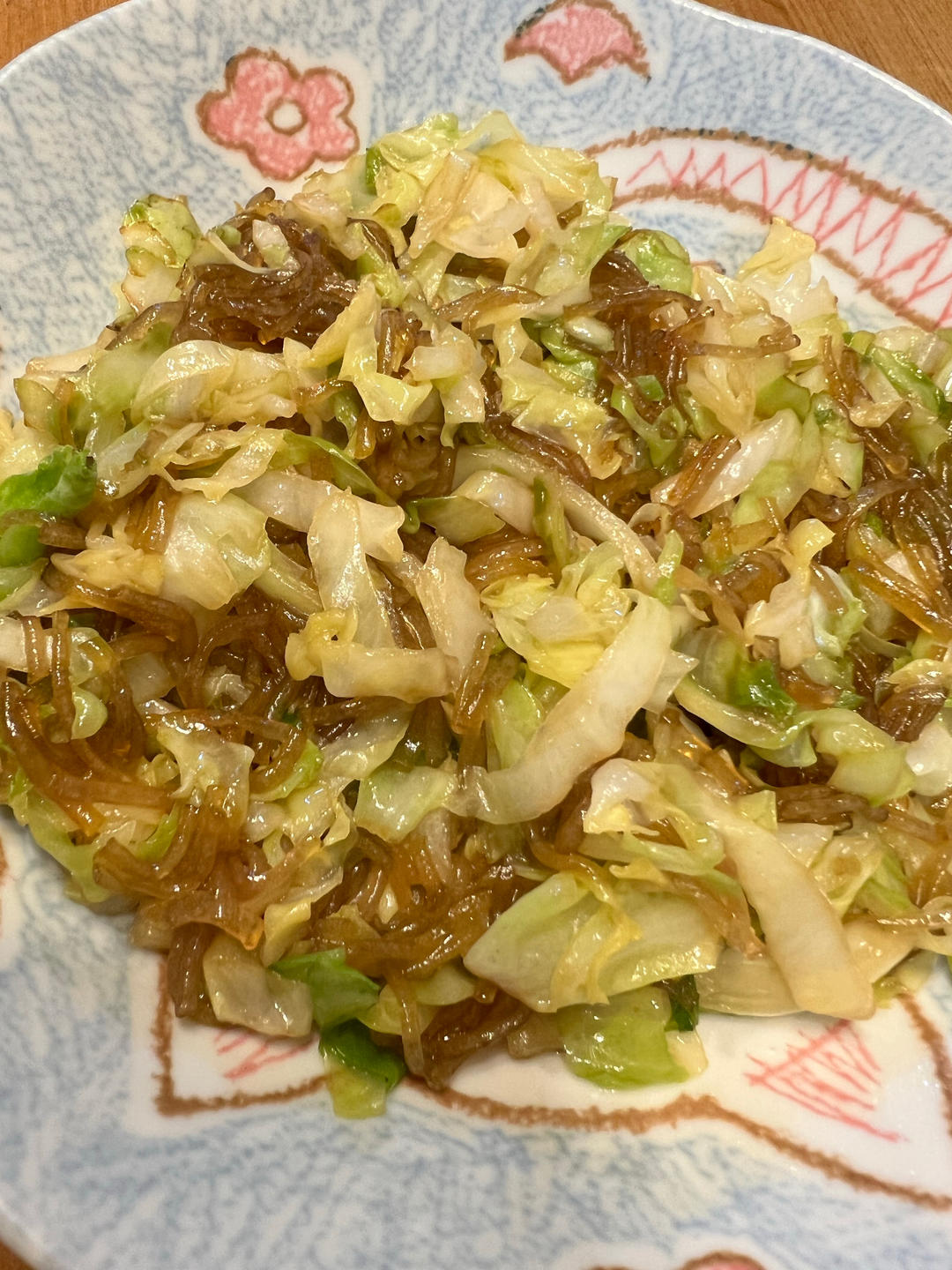 最近爱吃粉丝粉条～包菜炒粉丝