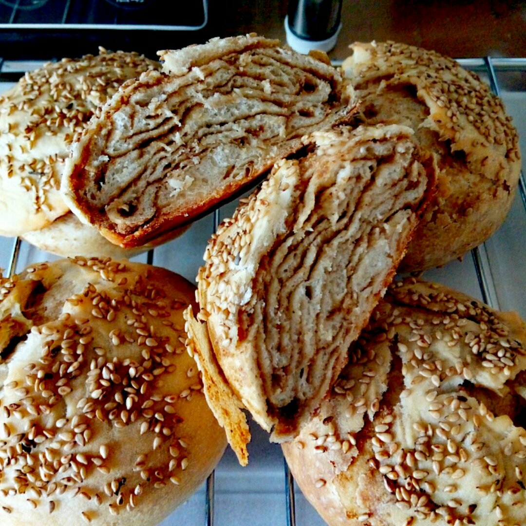 穿着高跟鞋做饭做的烤箱版麻酱烧饼