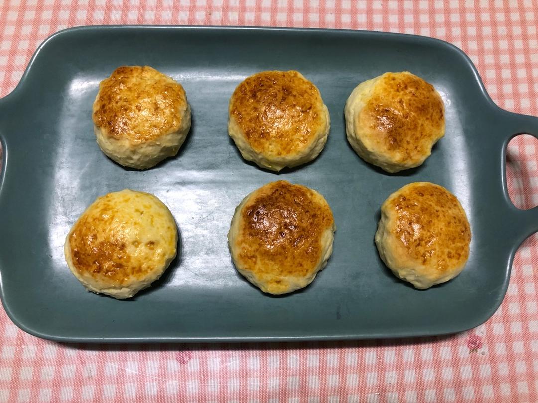 【视频】3分钟 奶油司康Scone(可能是世界上最快手的司康) 消耗淡奶油～