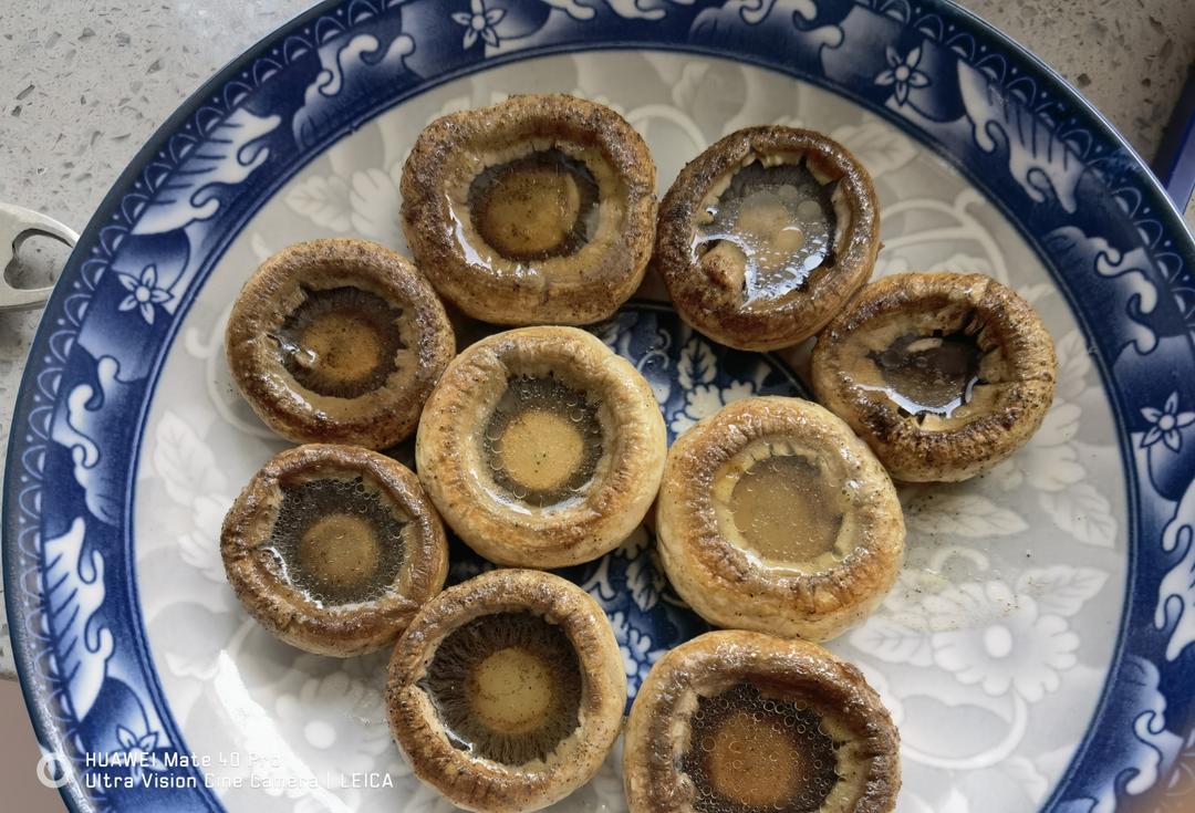 香煎口蘑  鲜的扭起来