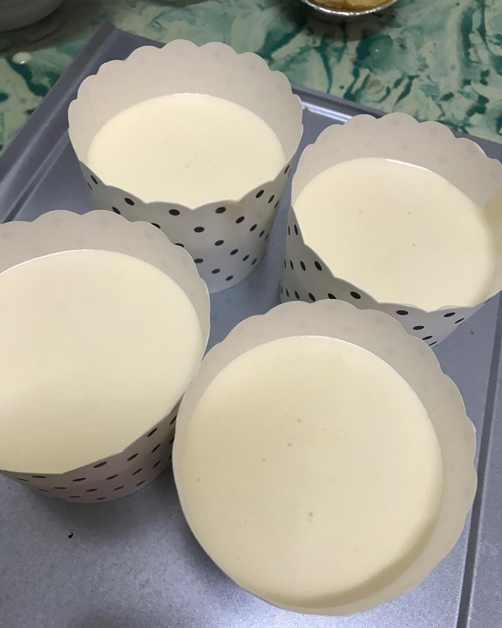 软绵绵戚风纸杯蛋糕