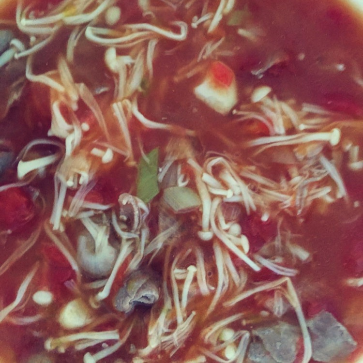 金针菇肥牛番茄锅