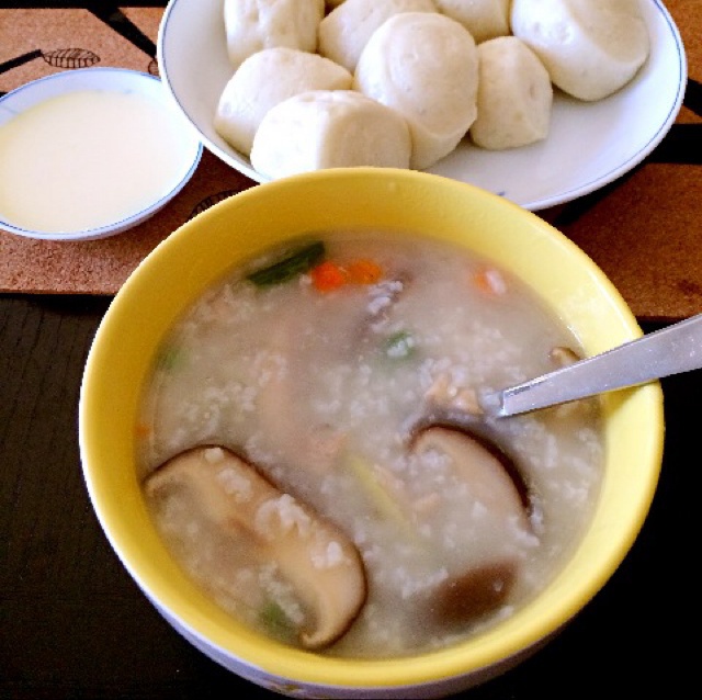 香菇鸡肉粥