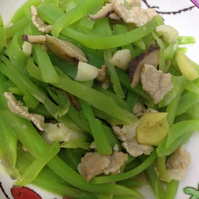 莴笋炒肉丝