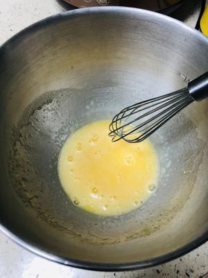脆香 鸡蛋芝麻薄饼的做法 步骤3