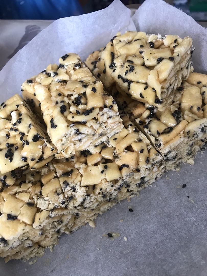 （视频食谱）自制沙琪玛／萨其马