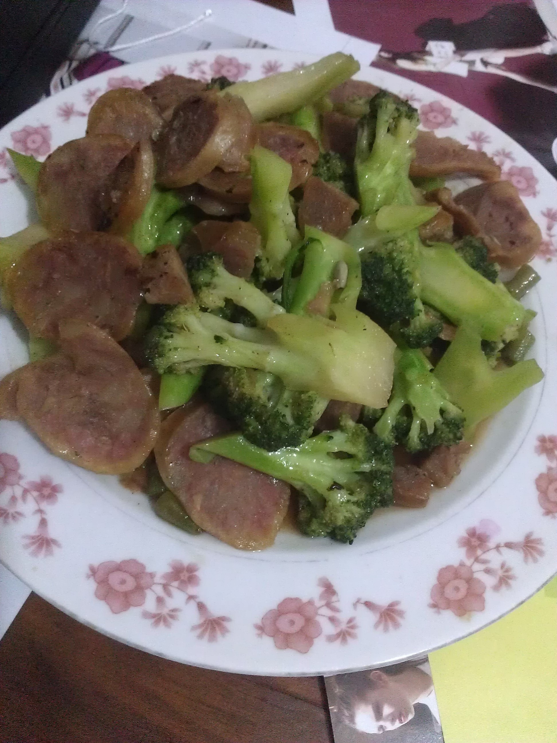 腊肠炒西兰花