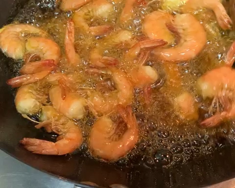 椒盐虾的做法 步骤6