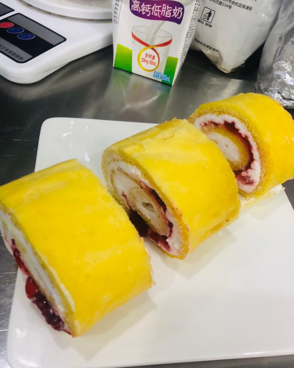 小四卷～风靡美食群的美味蛋糕卷