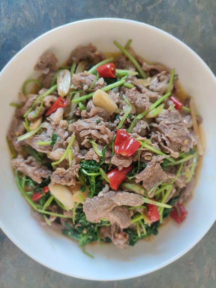 正宗湘菜小炒黄牛肉