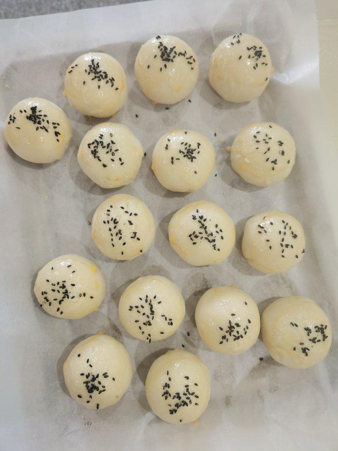 蛋黄酥酥酥（超级奶香黄油版）