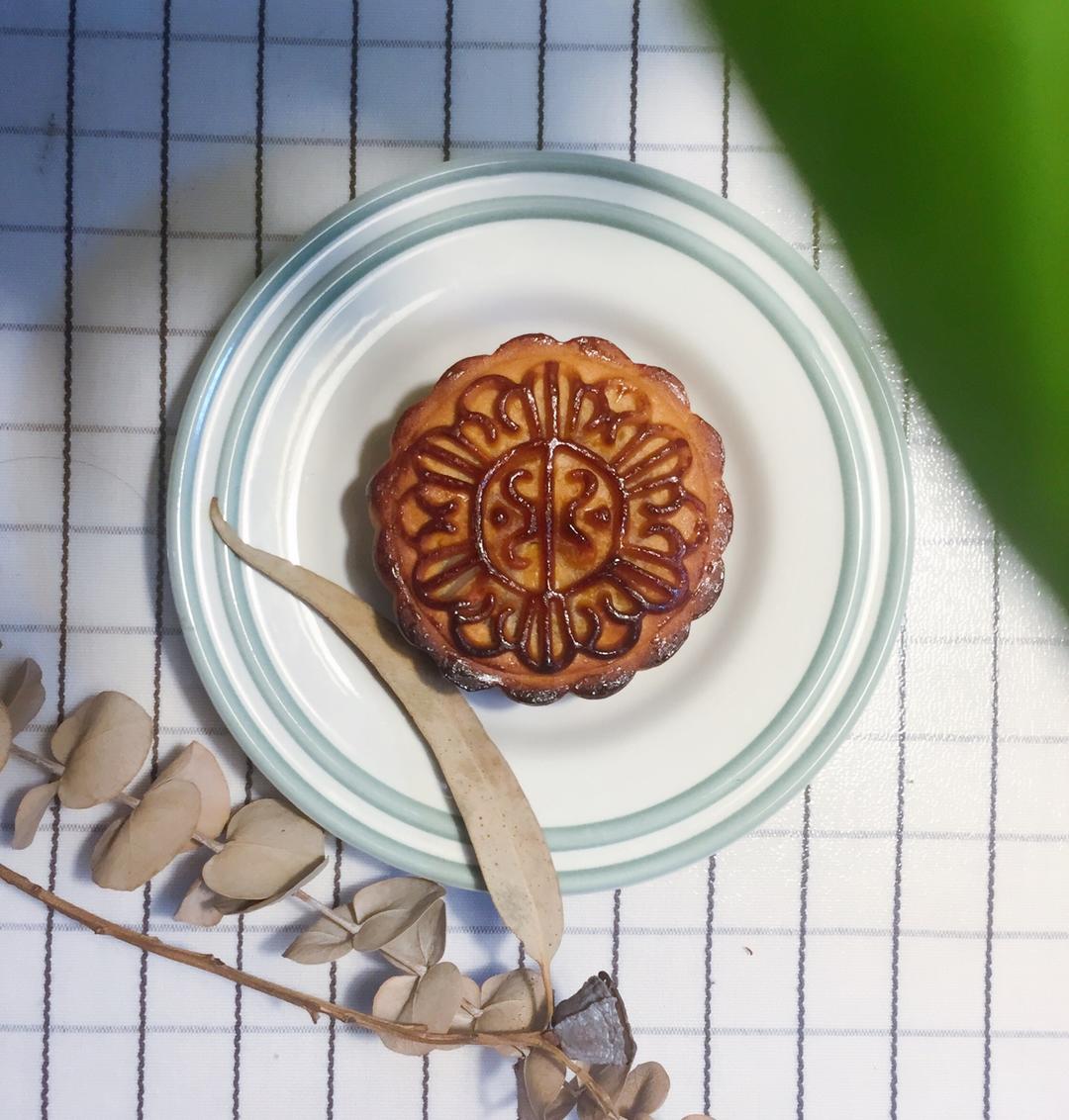 广式月饼——蛋黄莲蓉月饼