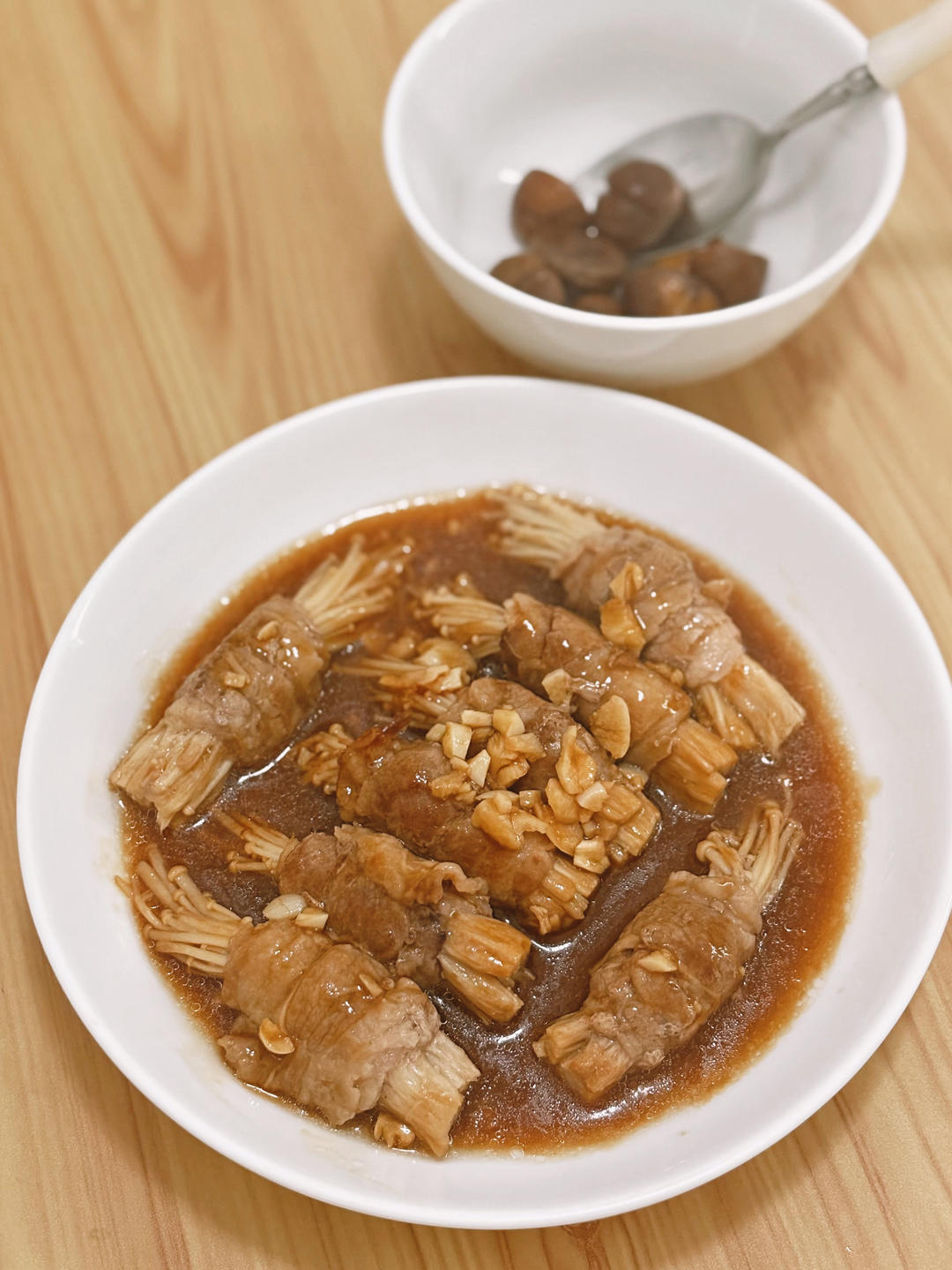 【金针菇肥牛卷】