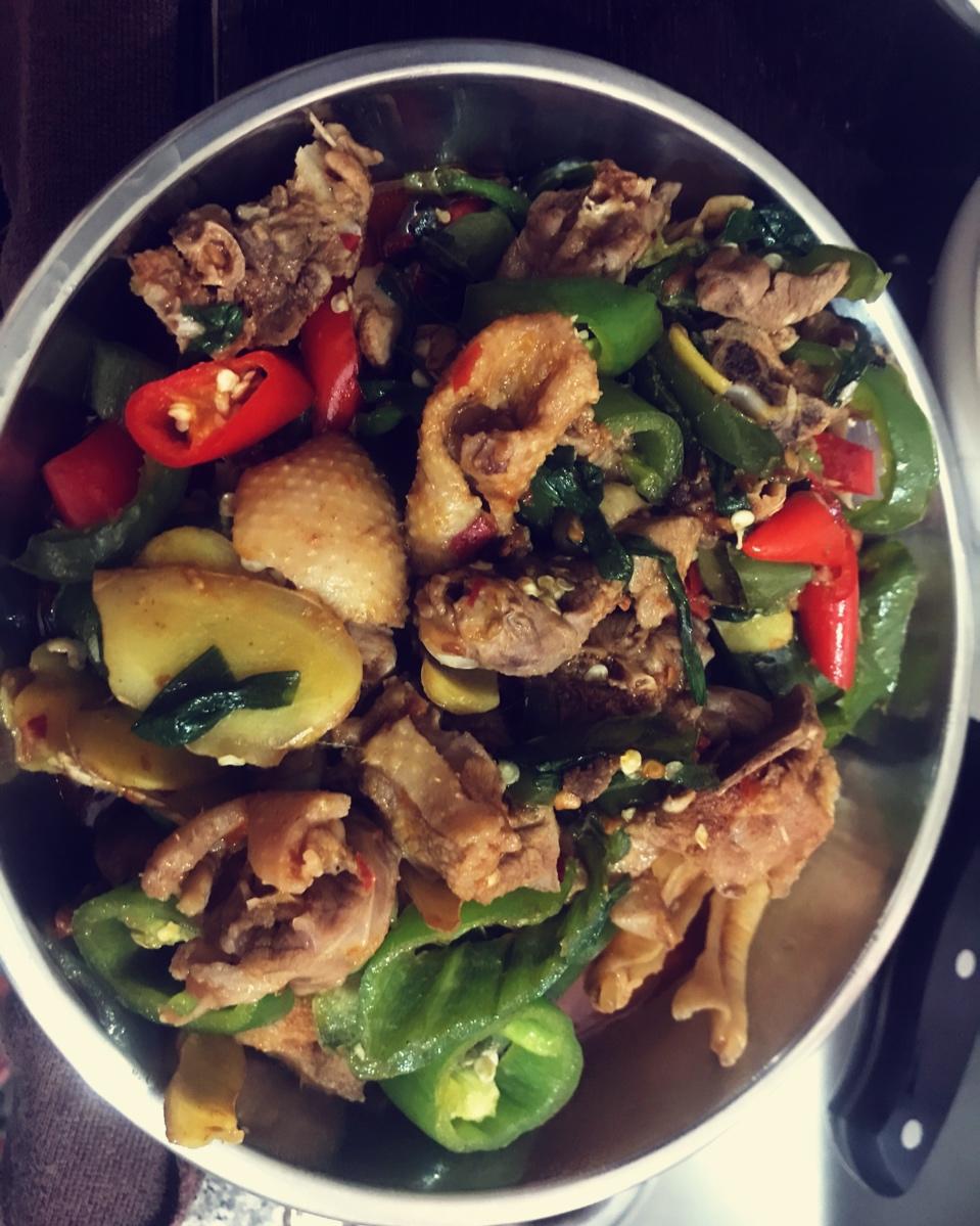 子姜焖鸭煲