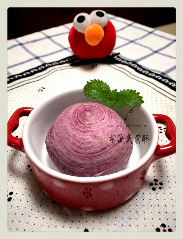 千层彩色蛋黄酥