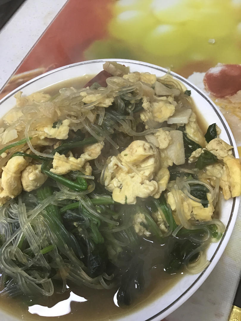 菠菜炒粉丝