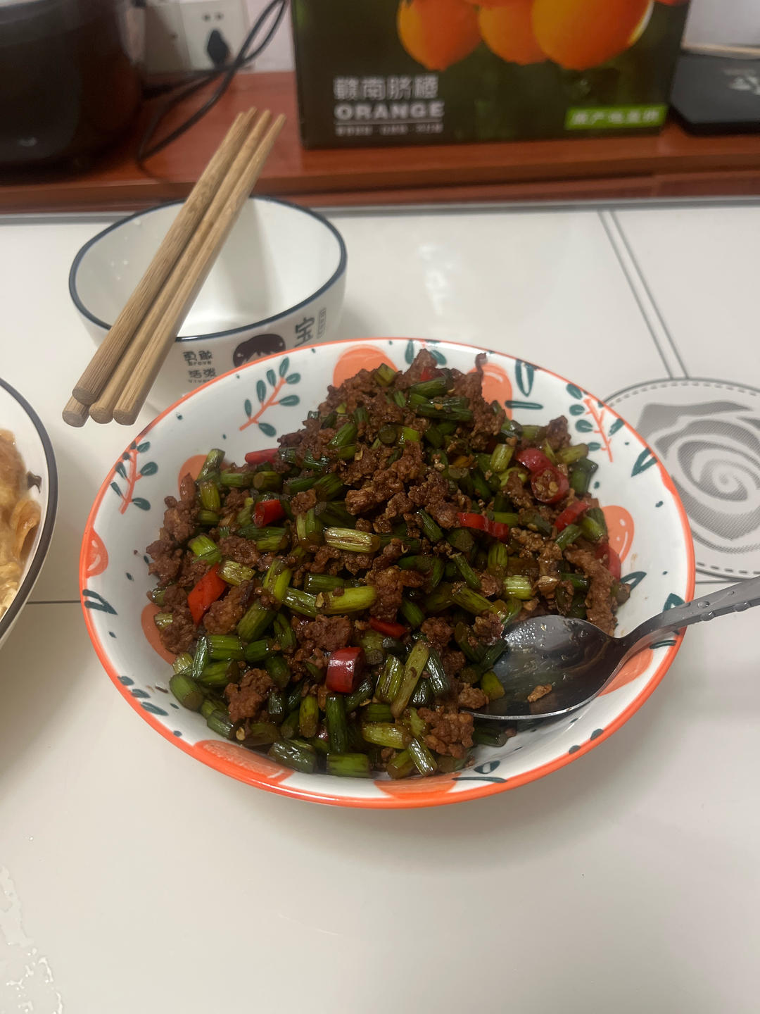 蒜苔炒肉末，三碗米饭都不够吃