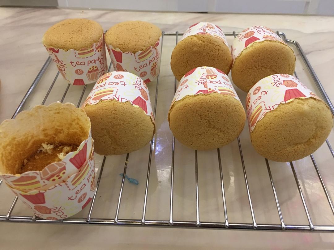纸杯蛋糕 8寸戚风蛋糕的量