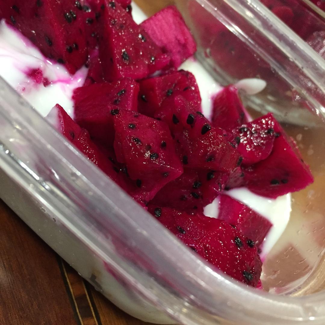 优格脆片层层杯