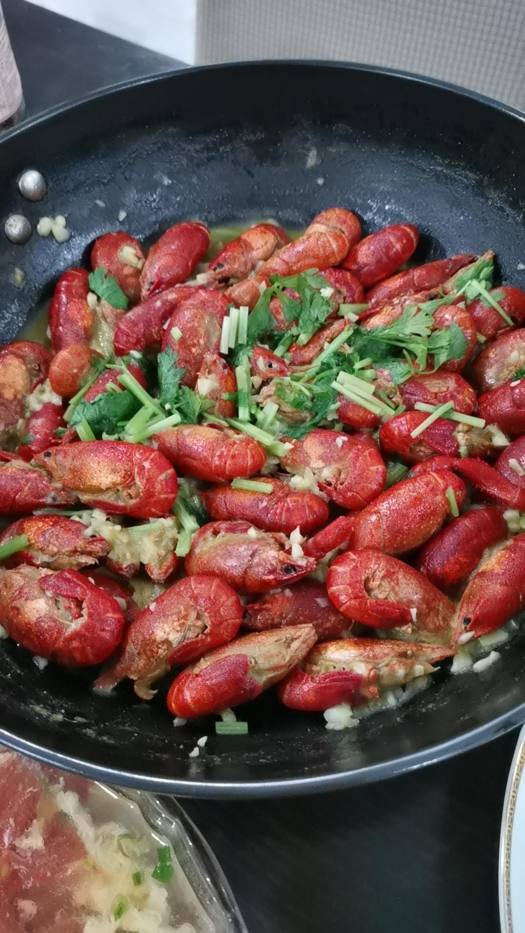 最正宗蒜泥龙虾配方（完美还原龙虾店正宗口味）