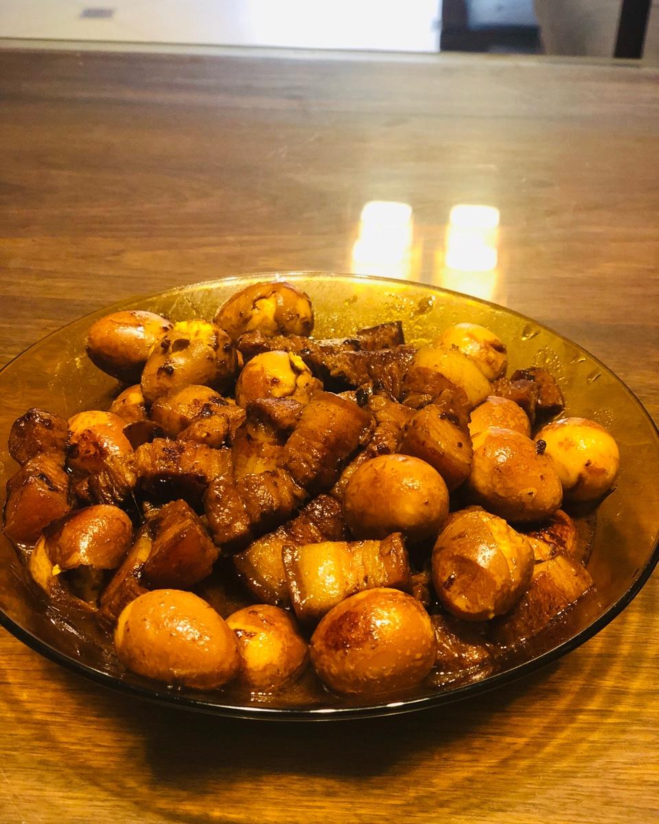 其实也不是很难的红烧肉烧蛋