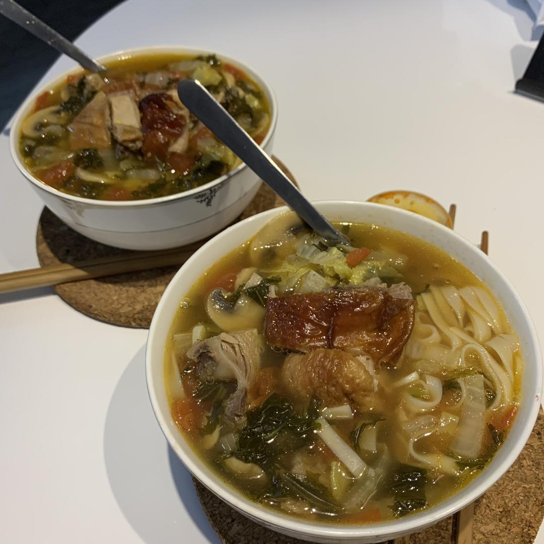 🍅番茄雪菜烧鸭面