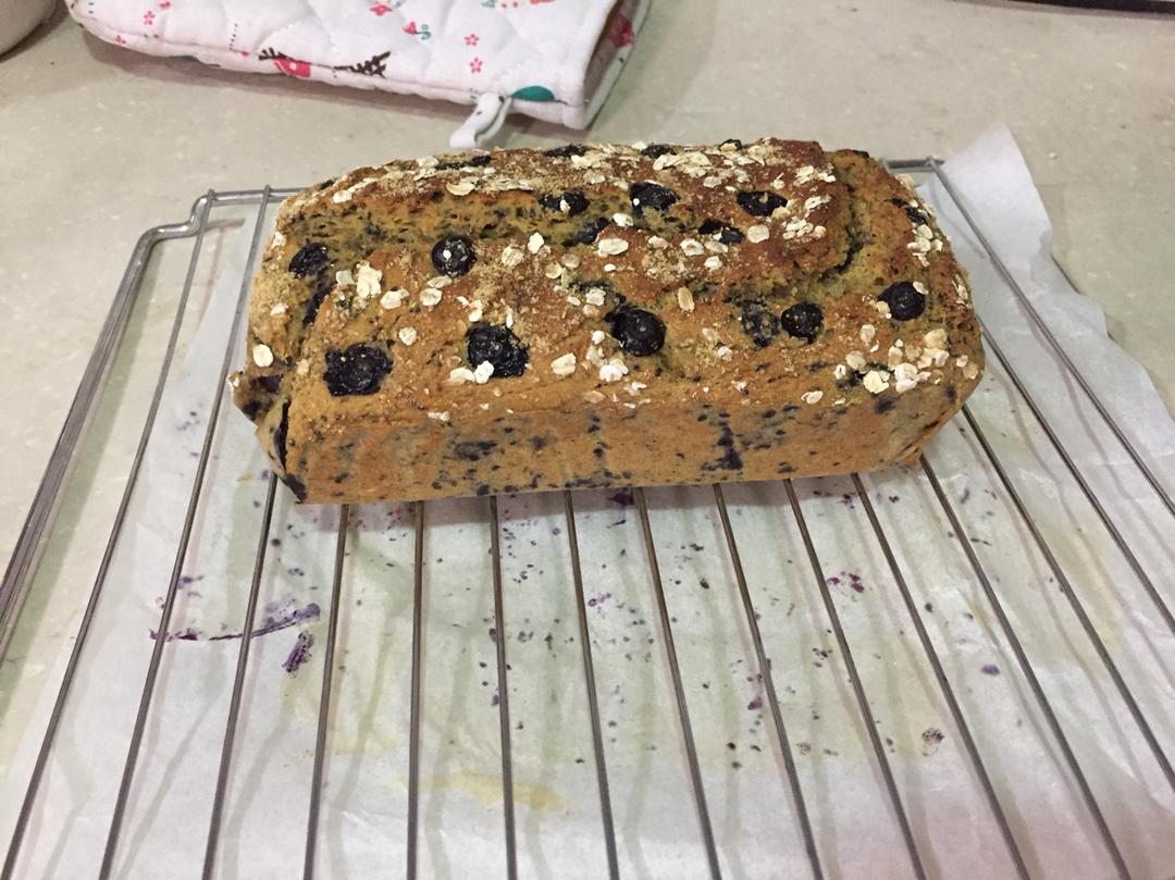 无油无糖香蕉蓝莓全麦杂粮蛋糕