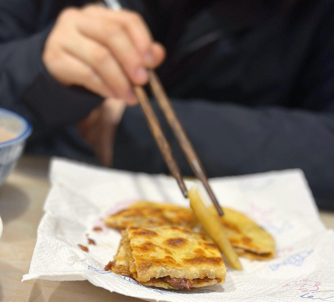 十里飘香百吃不厌千层肉饼