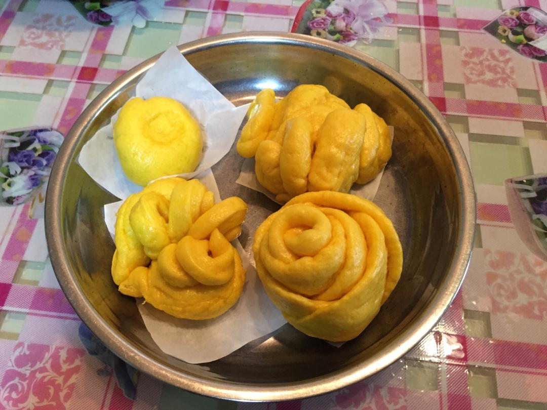 新手也可以--详解如何做出人见人爱、金黄的南瓜馒头