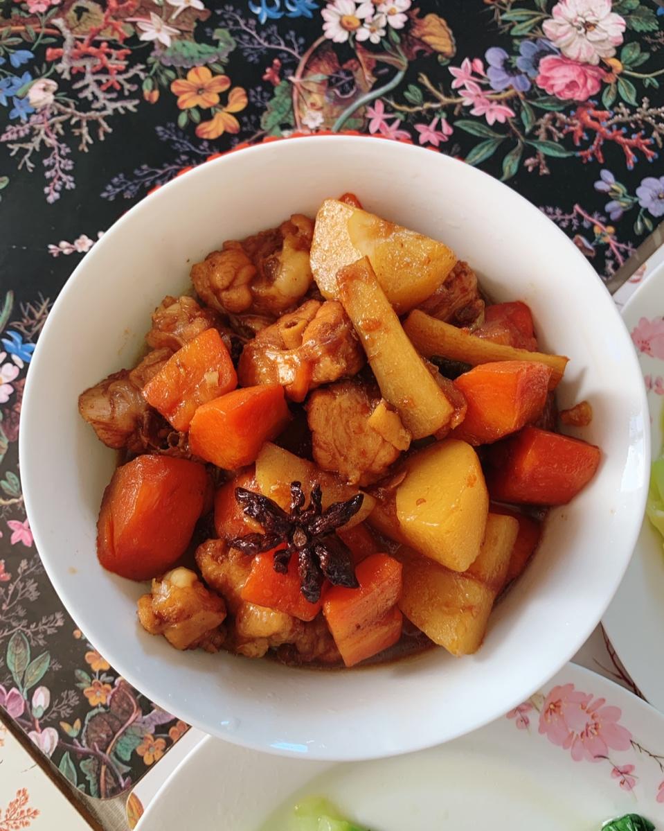 红烧鸡腿炖土豆蘑菇