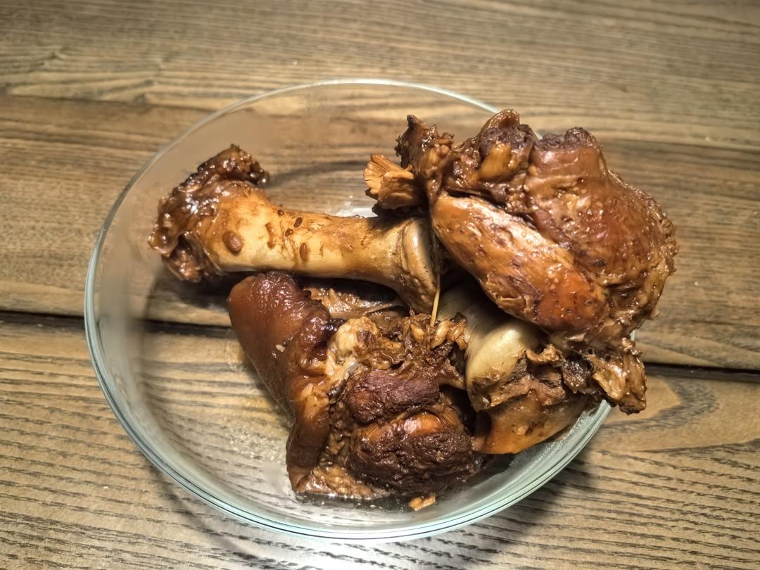 【红烧肘子】（家庭版卤蹄膀）