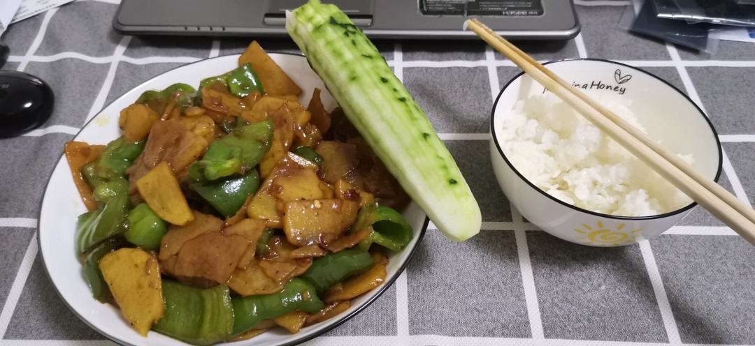 青椒土豆，素菜也可以香香的