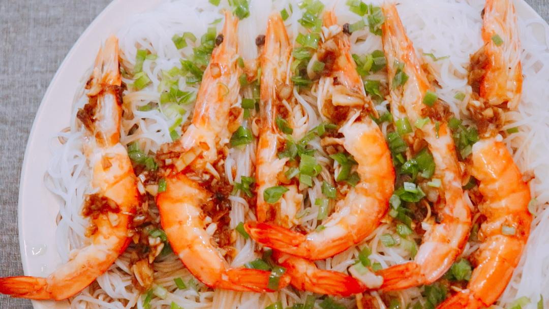 我吃虾不剥皮，希望大家不要嫌弃——蒜蓉大虾