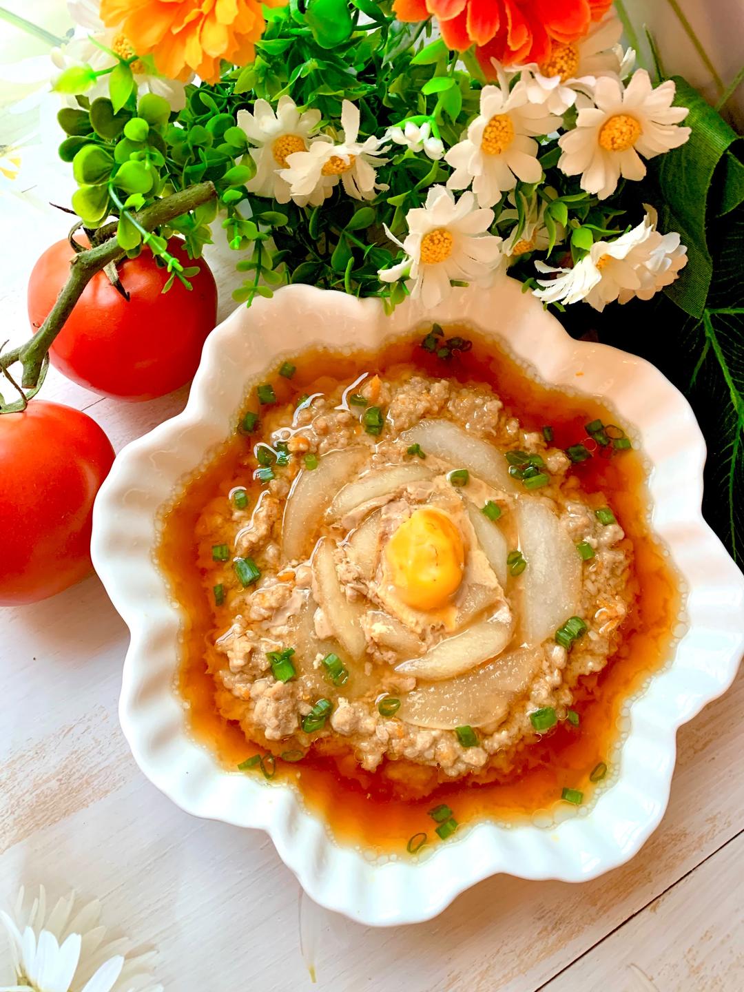 咸蛋黃梨汁蒸肉餅