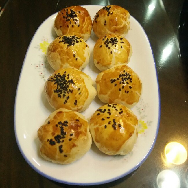 酥皮豆沙月饼-过节吃自己喜欢的月饼