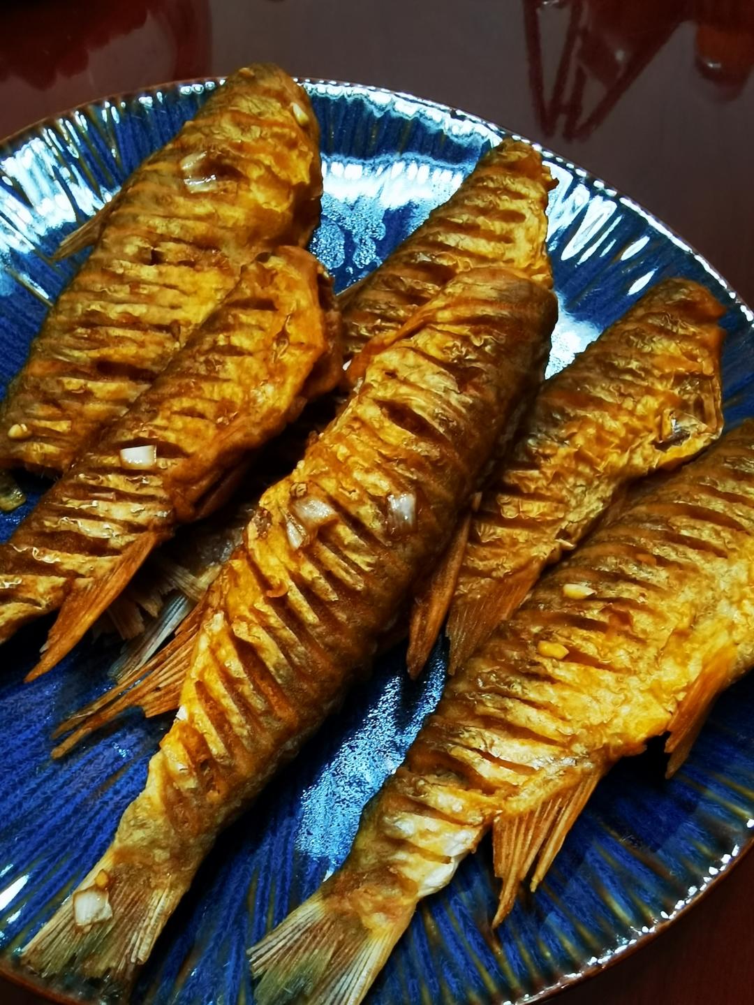 酥香马口鱼