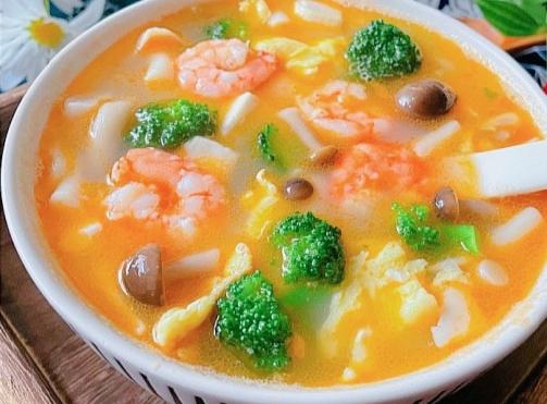 豆腐鲜虾菇菌汤的做法